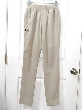 Under Armour Women’s Fitted Khaki Pants size Small